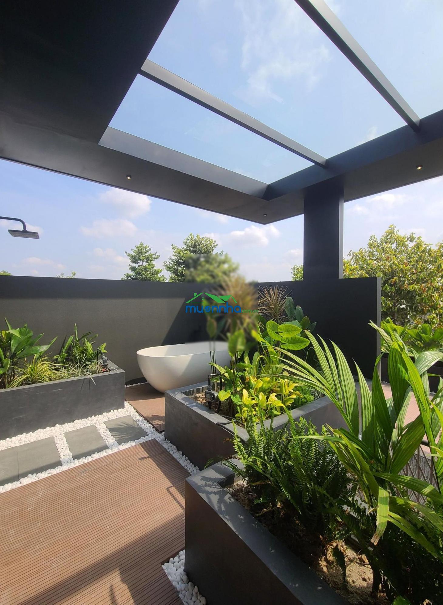 Cho thuê căn hộ cao cấp có quản gia chăm sóc 1/1