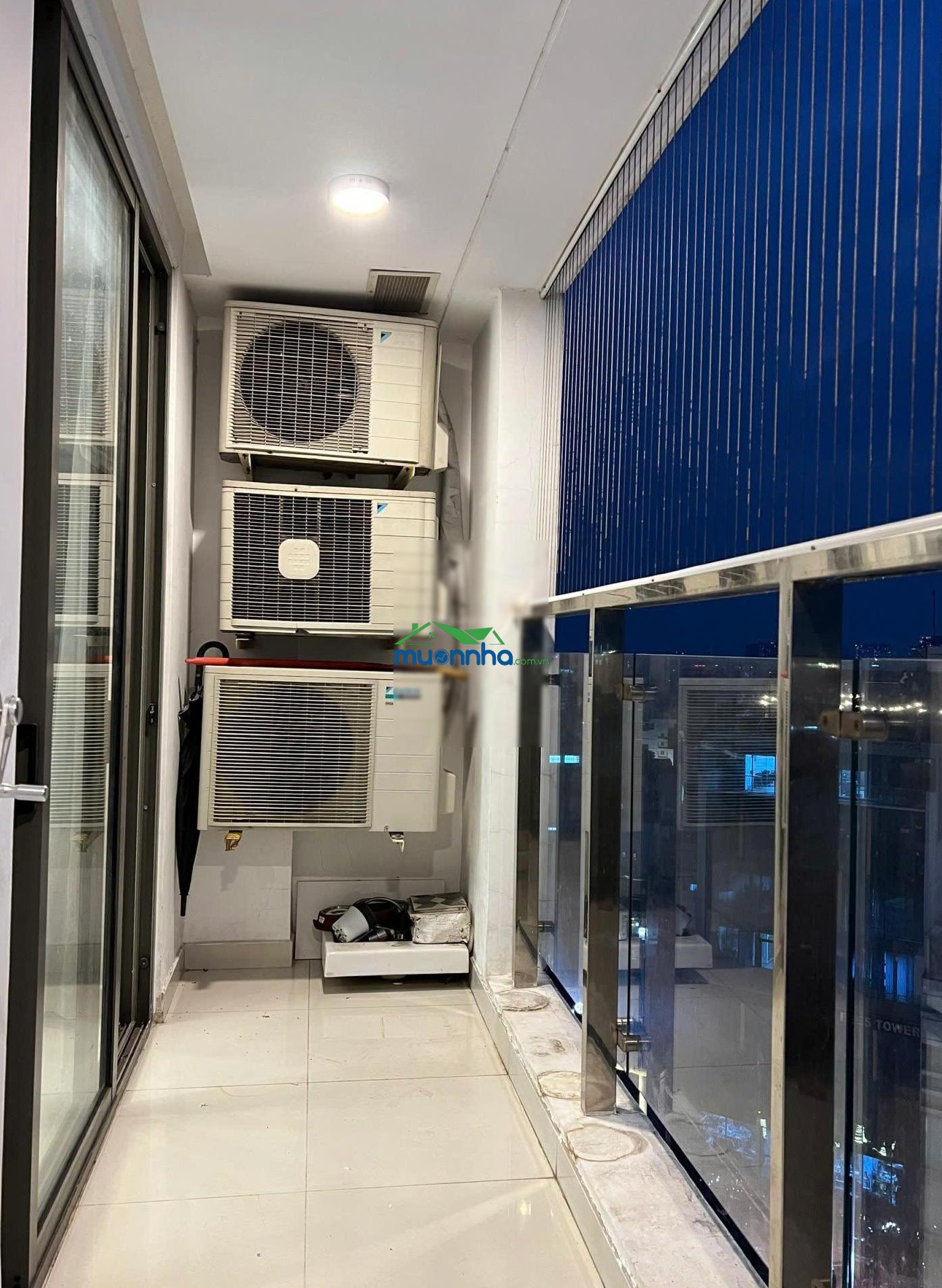 Cho thuê căn hộ kingston, có slot ôto, 2pn, 2wc, full nội thất, giá: 20 triệu/th, 0908 435 ***