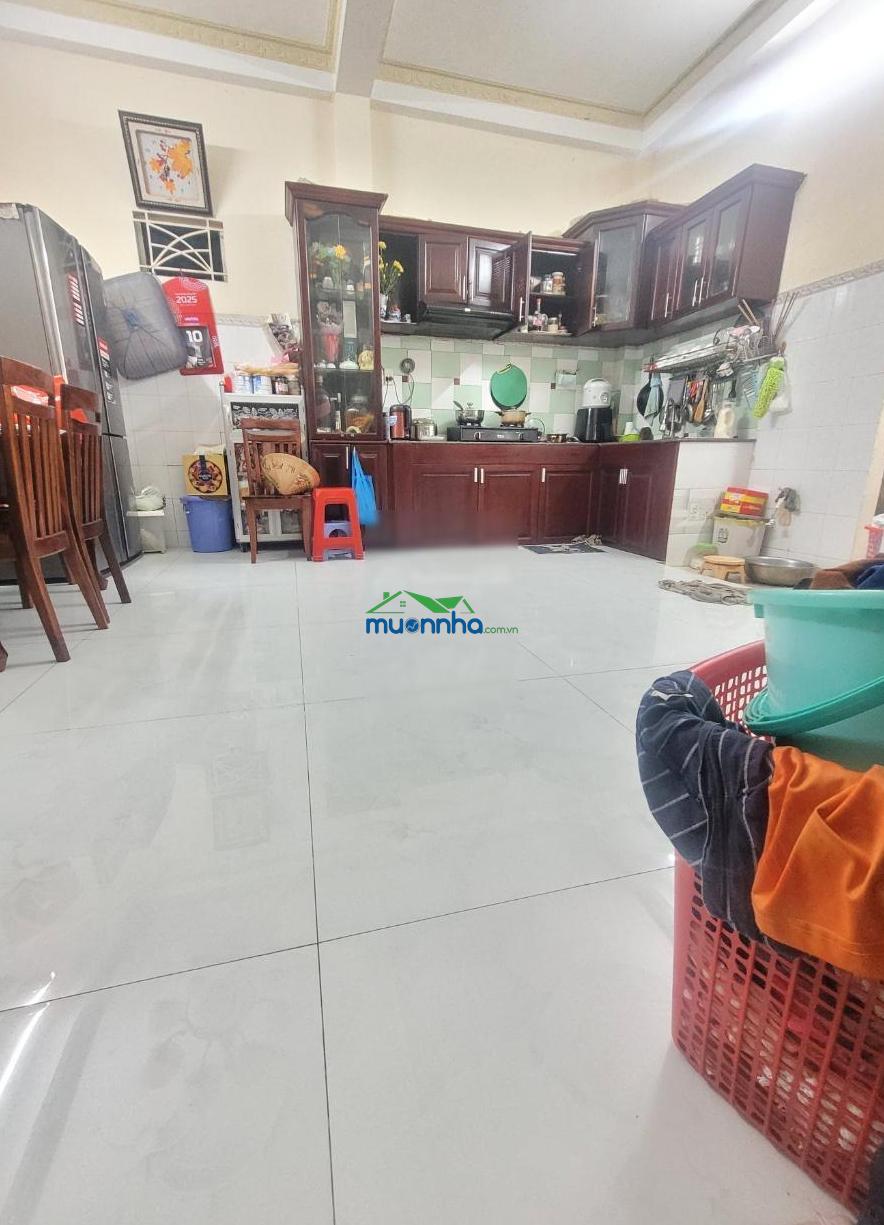 Chỉ 7.9 tỷ có nhà sân vườn 80m2, 2 tầng ngang 6m, khu cán bộ nguyễn xí đối diện vincom saigon res