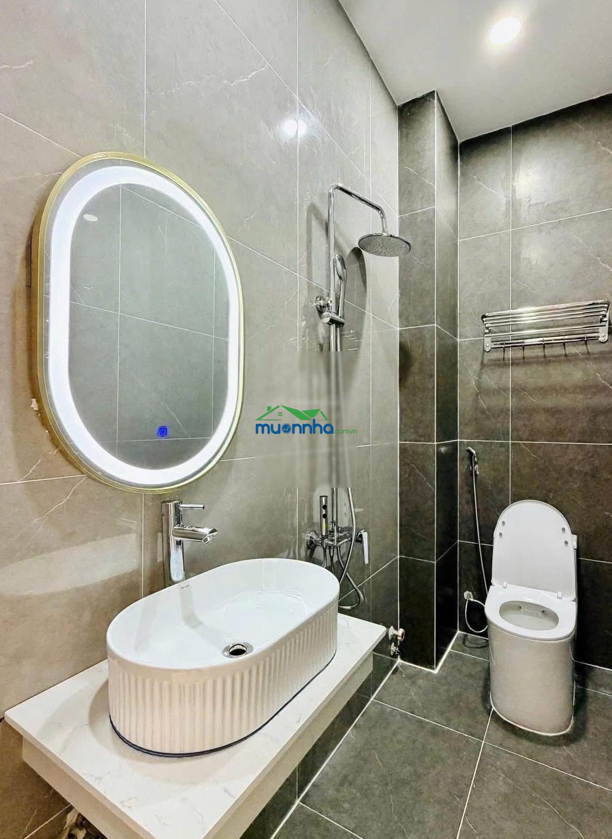 Tôi chính chủ cần tiền bán gấp nhà đặng văn ngữ, quận phú nhuận.giá 5tỷ560/72,8m2. sổ sẵn - 2