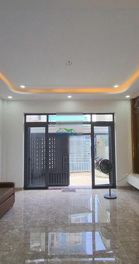 Nhà sát vincom q9 - chỉ nhỉnh 5tỷ, 50m2, xe hơi thông, lê văn việt, hiệp phú, q9