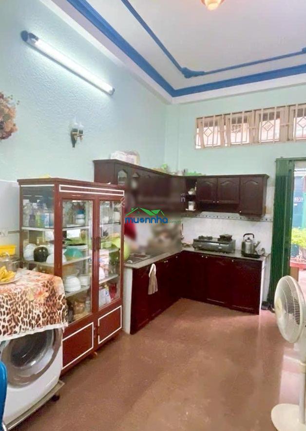 Cần bán nhà mt nội bộ 81 đường 702 hồng bàng quận 11. dt: 39,1m2, dtsd: 132m 2 lầu đúc, 3 tầng
