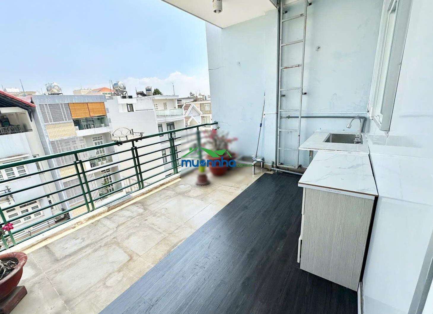 Nhà 4 tầng đường xe hơi thông suốt, dòng tiền ổn định 35 triệu/tháng. khu vực an ninh đồng bộ