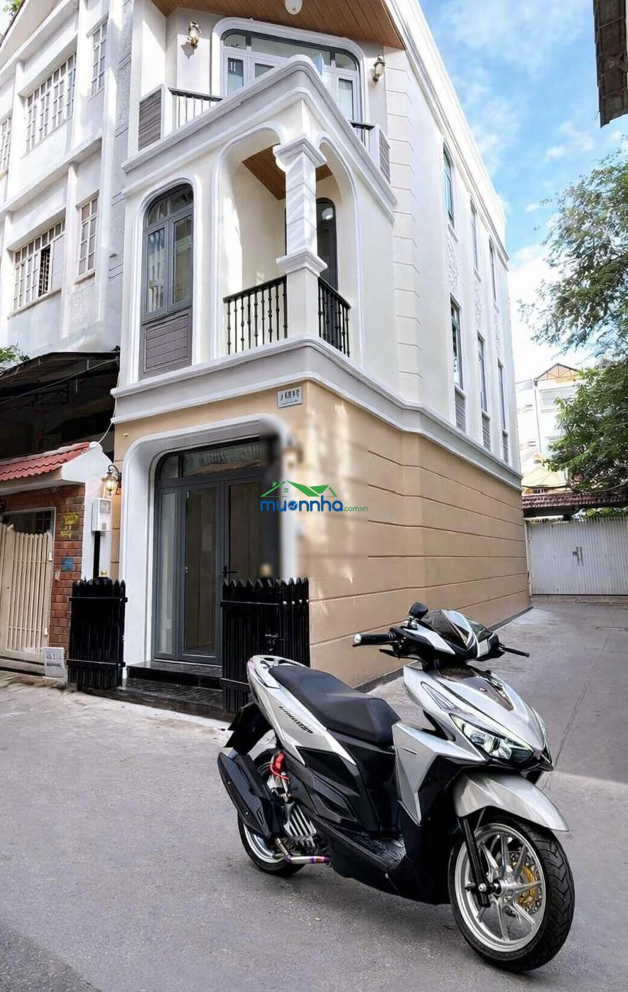 Bán nhà đẹp mới xây 3 tấm q4, xe hơi đỗ cửa, căn góc 3 mặt tiền hẻm kinh doanh, 3 pn, giá 8 tỷ 9 tl - 3