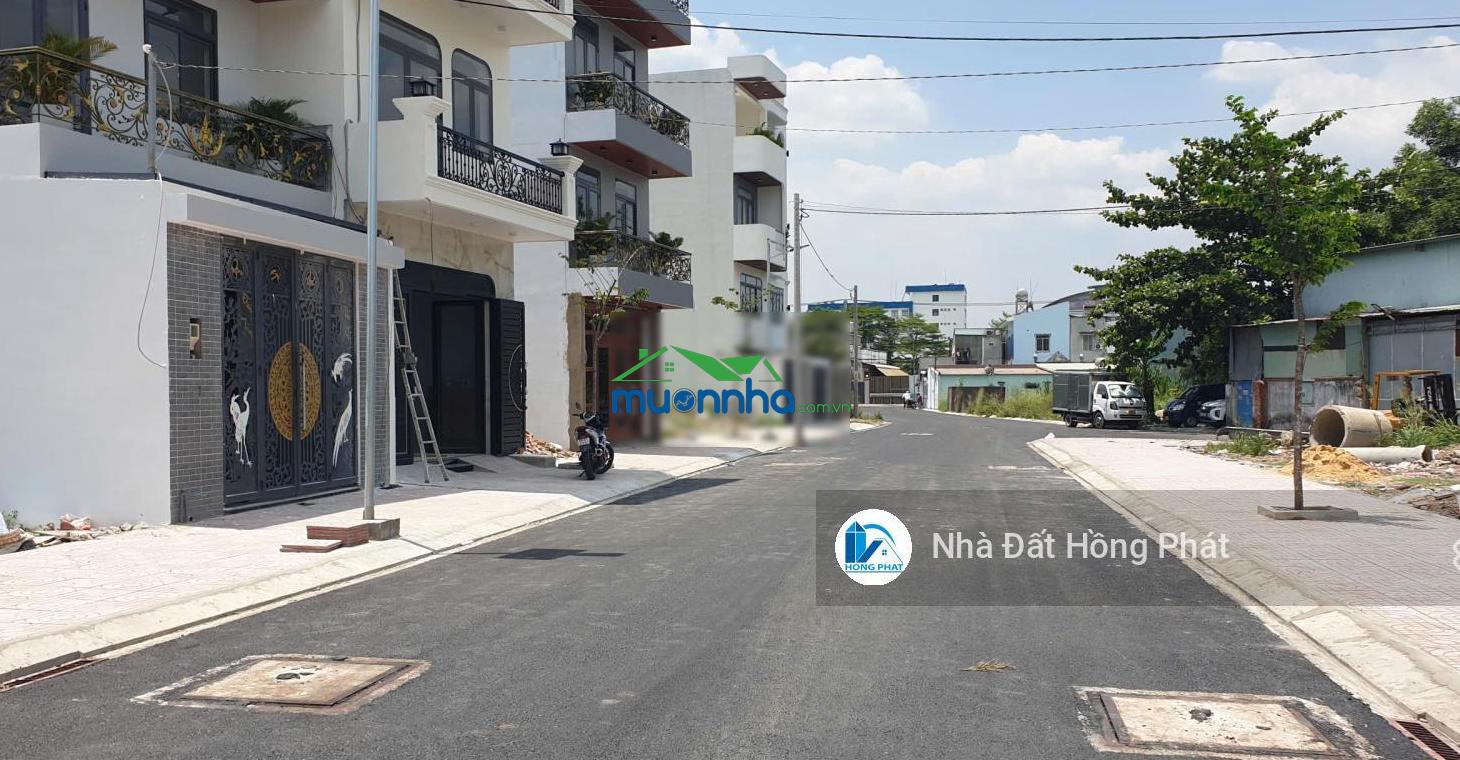 Nhà 2 lầu dt 5m*20m (4pn) đường 12m full nội thất cao cấp, gần chợ hóc môn