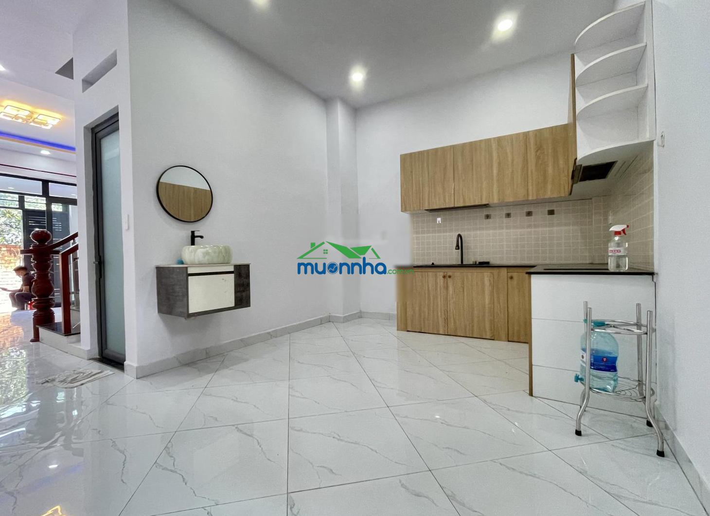 Bán gấp nhà ngang 5m (shr) 1 xẹc ngắn thạnh lộc 22 ngay ngã tư ga, 60,7m², đường 5m