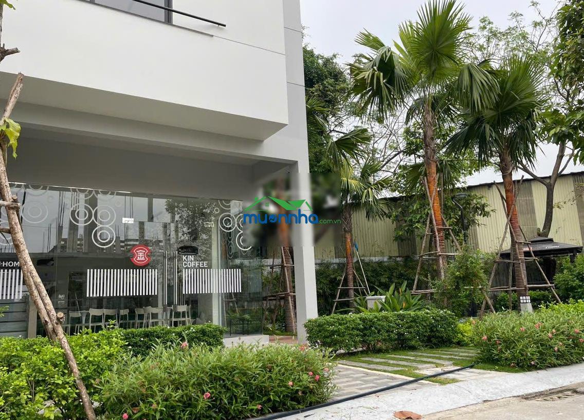 Giá thuê 11 triệu/tháng - nhà phố 3 tầng - mới 100% -khu compound an ninh tuyệt đối - ở liền