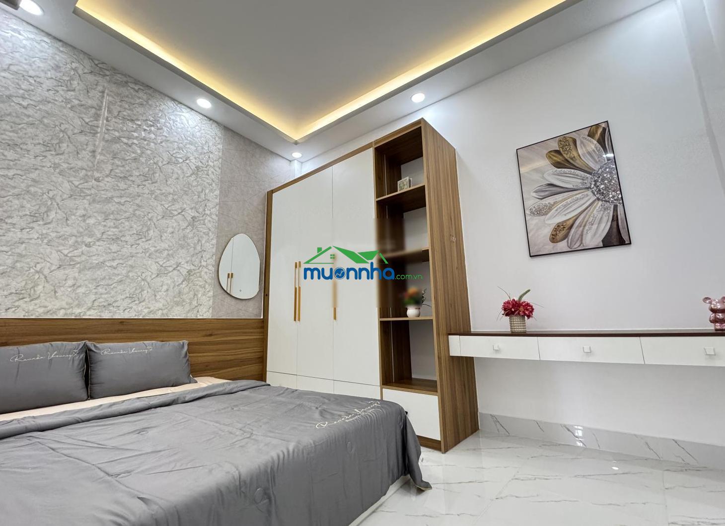 Diện tích to - hẻm thông - giáp phú nhuận và gần sân bay - tặng kèm nội thất - 4