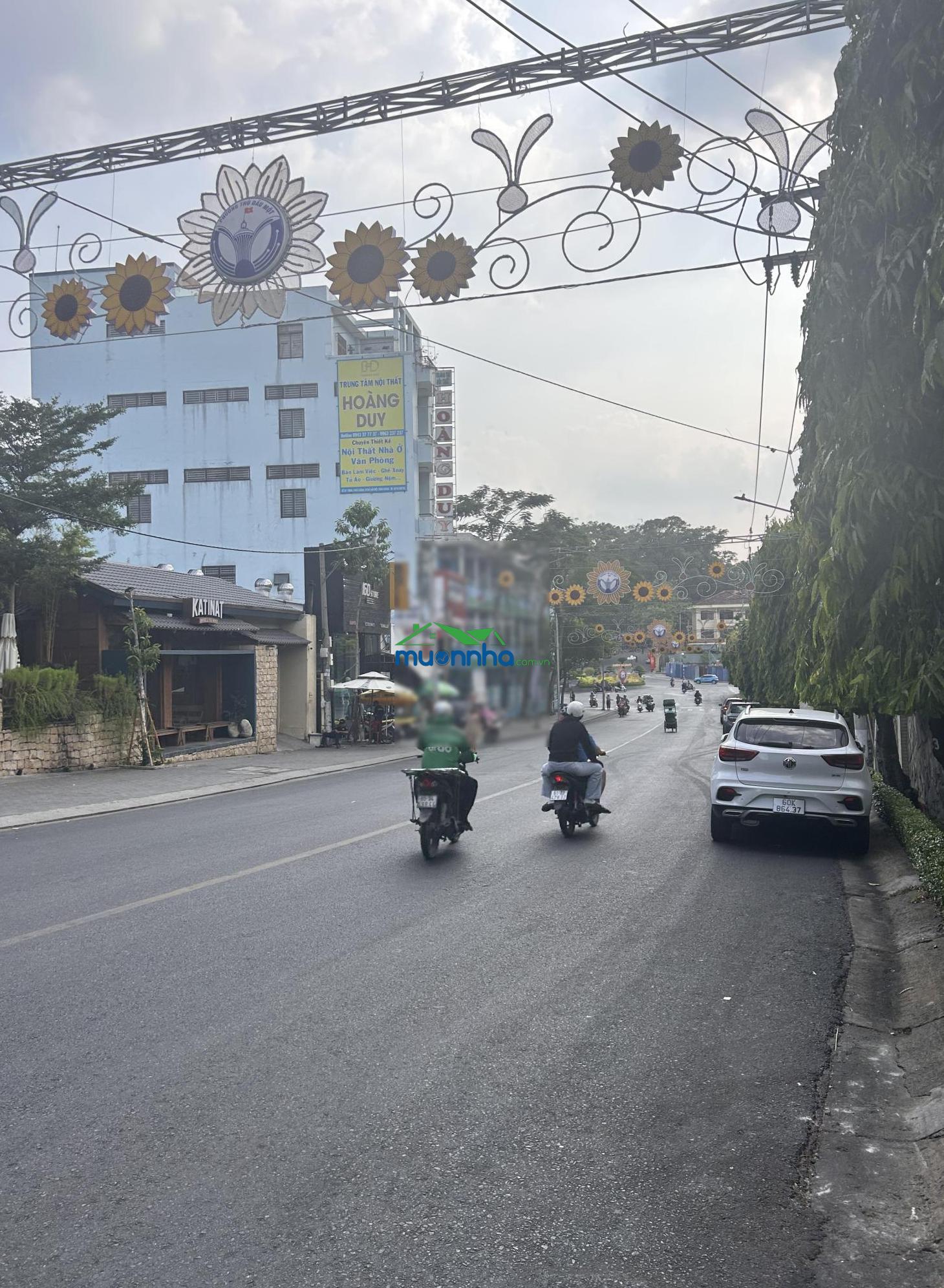 Cho thuê mặt bằng trung tâm ngã 6 thủ dầu một - vị trí cách ngã 6 khoảng 100m - phù hợp cho các thư