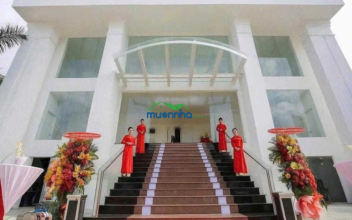 Cho thuê tòa nhà 2.400m2 sàn hiệp thành, trung tâm thủ dầu một