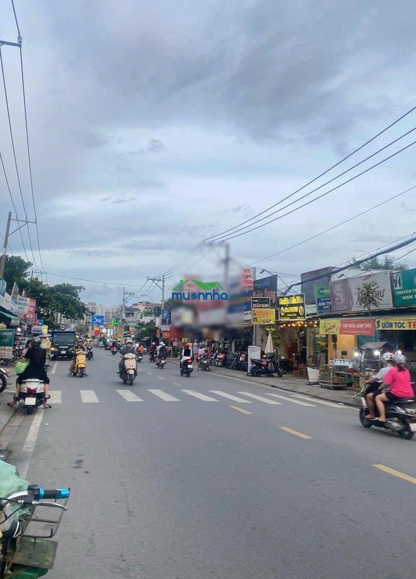 Bán nhà mặt tiền đường kho gạo. sát vòng xoay an lạc. dt 5x28=143m full thổ cư, nhà 1 trệt 1 lửng.