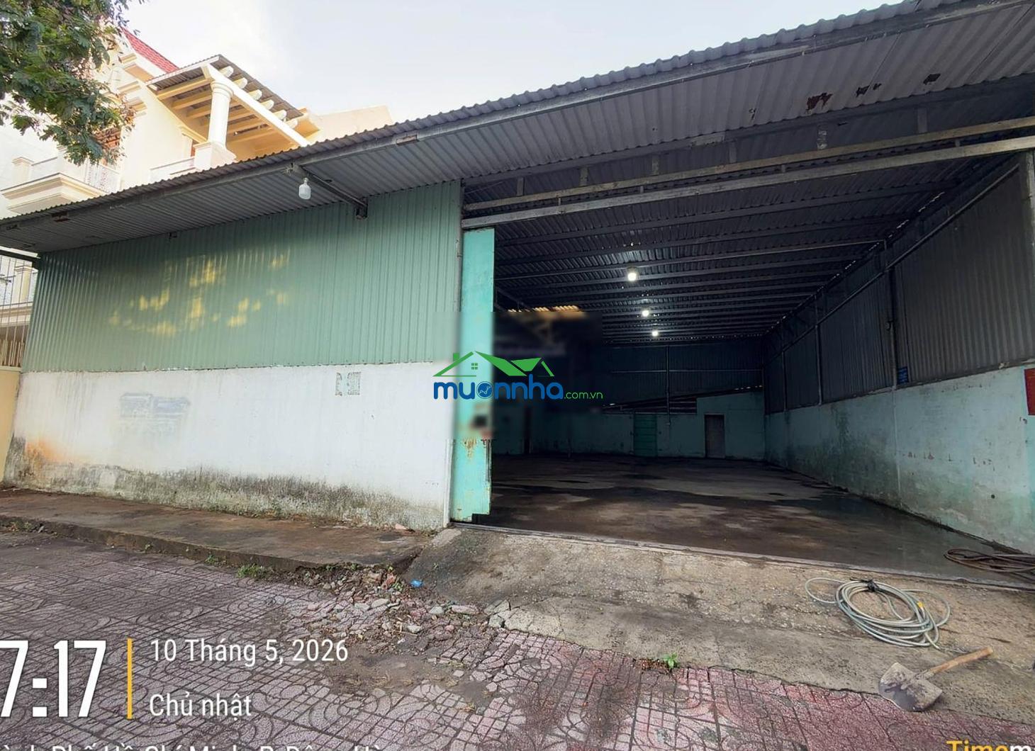 Cho thuê kho trống 300m2 đường xe tải 10 tấn kdc châu thới, đông hòa