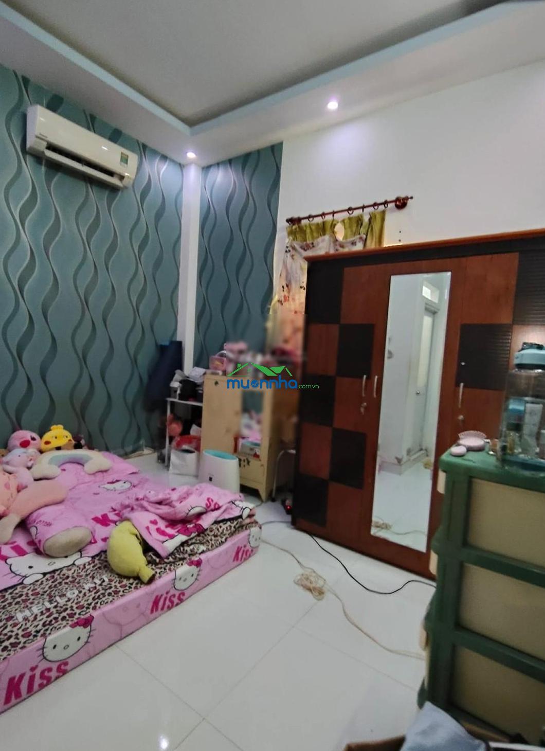 Bán nhà ở ngay 2 tầng lầu đường 7m ô tô tránh đào tông nguyên nhà bè tp hcm 115m2, chỉ nhỉnh 6 tỷ