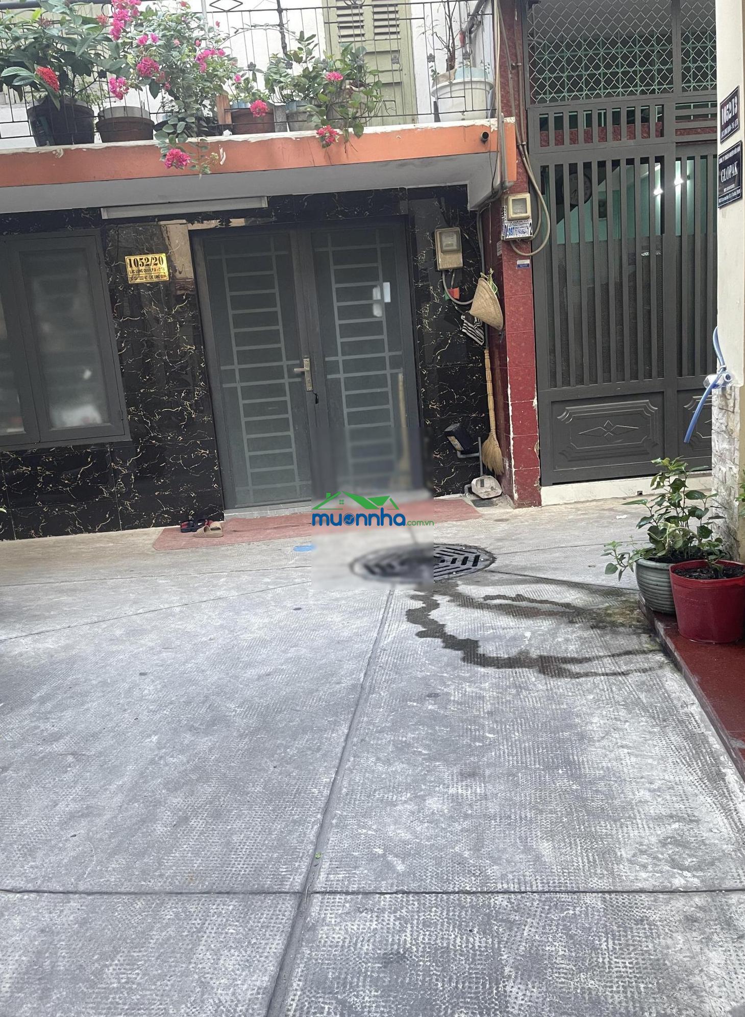 Bán gấp nr 3pn, 3wc, 46m2 hxh tại lạc long quân, 6,9 tỷ