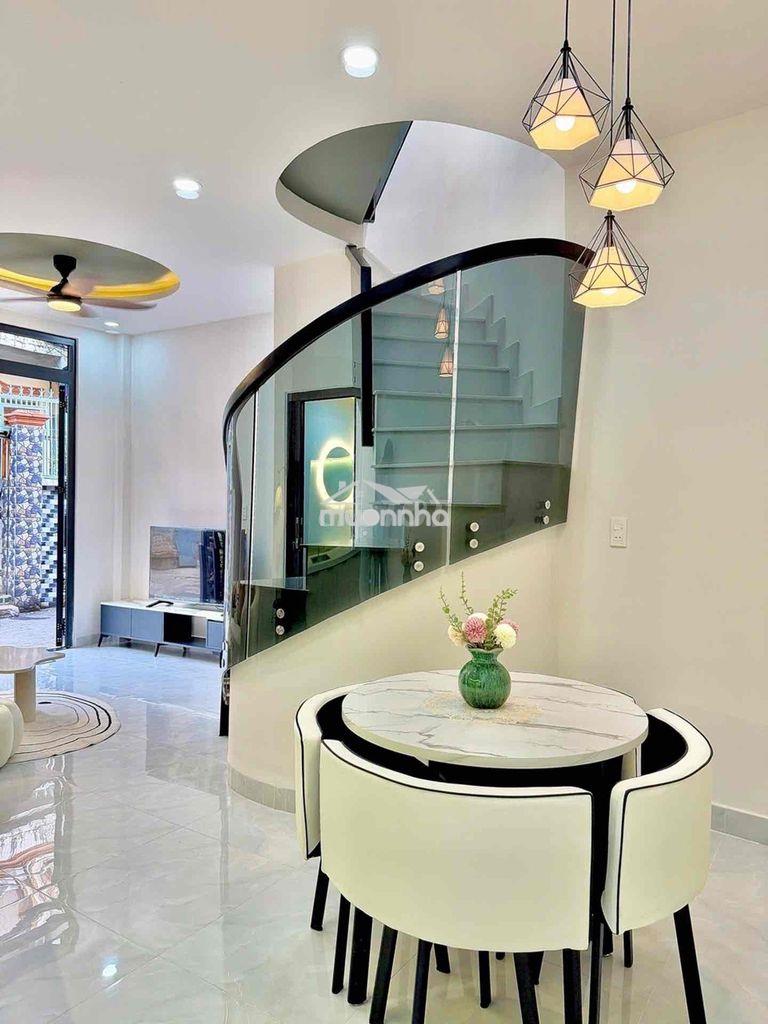 Nhà mới lương ngọc quyến