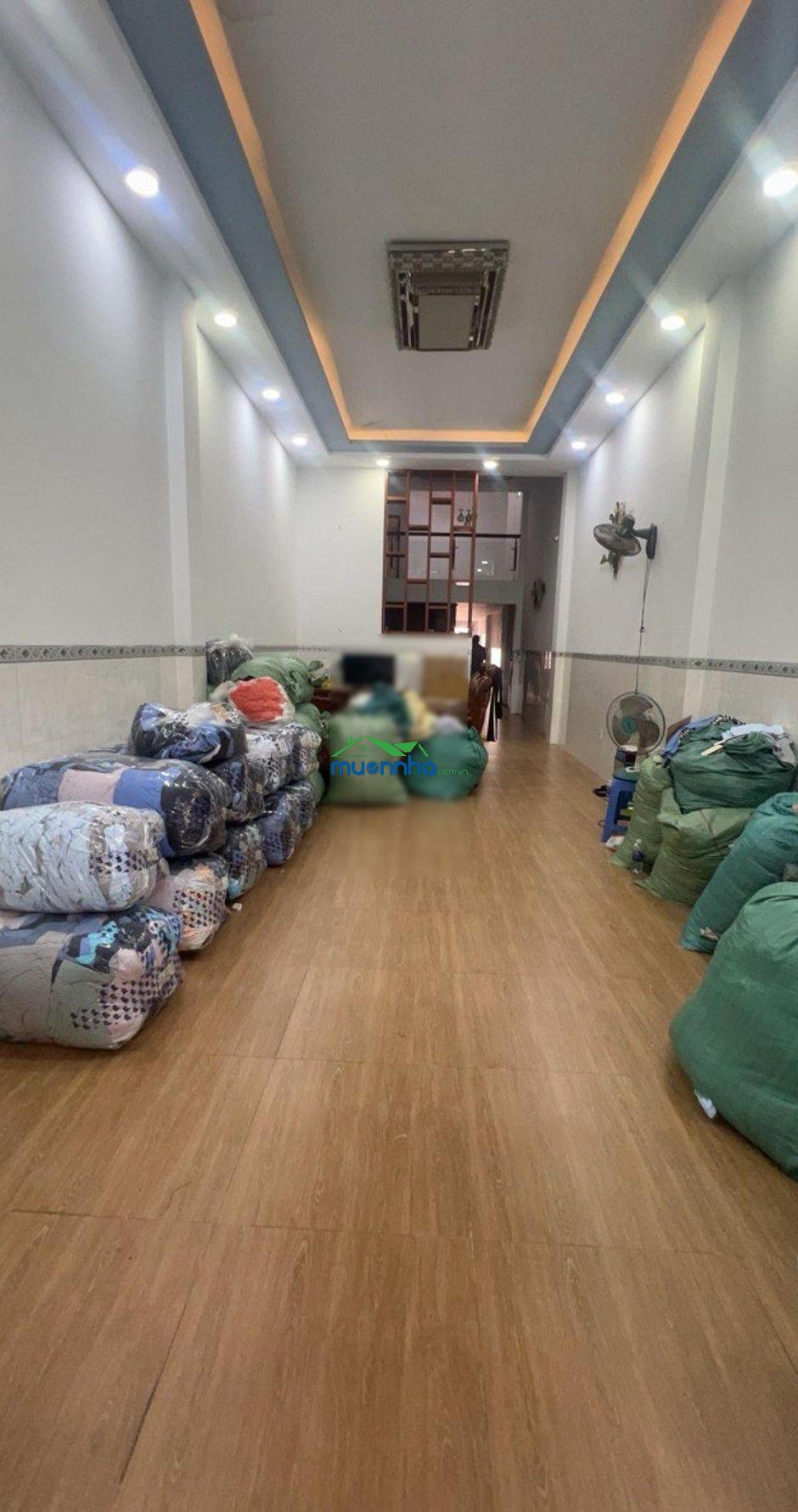 Bán nhà mặt tiền gần phan văn hớn bà điểm - 140m2 - 2 tầng - chỉ 4,69tỷ