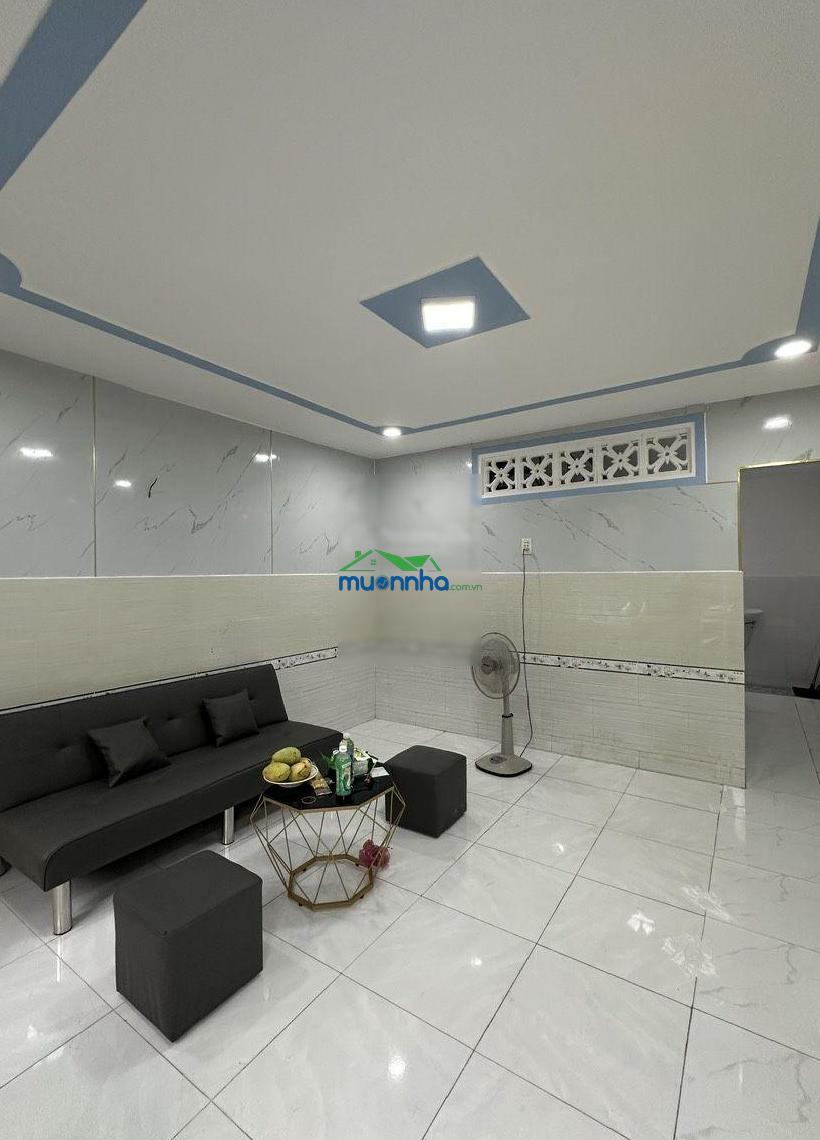 Nhà sc dt 4x9m đúc trệt 1 lầu 2pn 2wc pk rộng, đông thạnh 4-2 hm hcm gần chợ trường học, 1,2tỷ