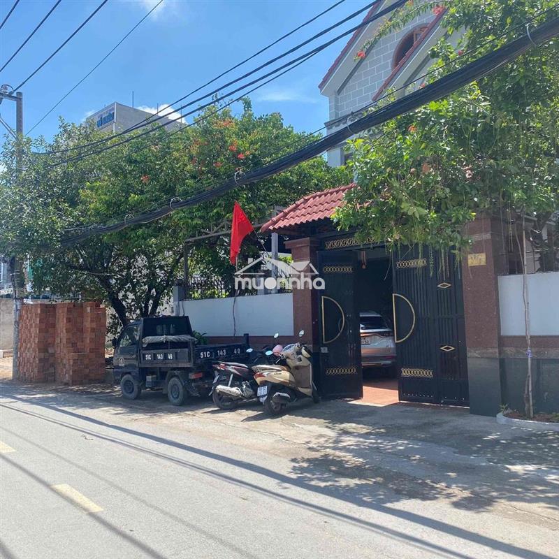 Cho thuê biệt thự 3 tầng nội thất gỗ cao cấp,mt đường ph trường thọ