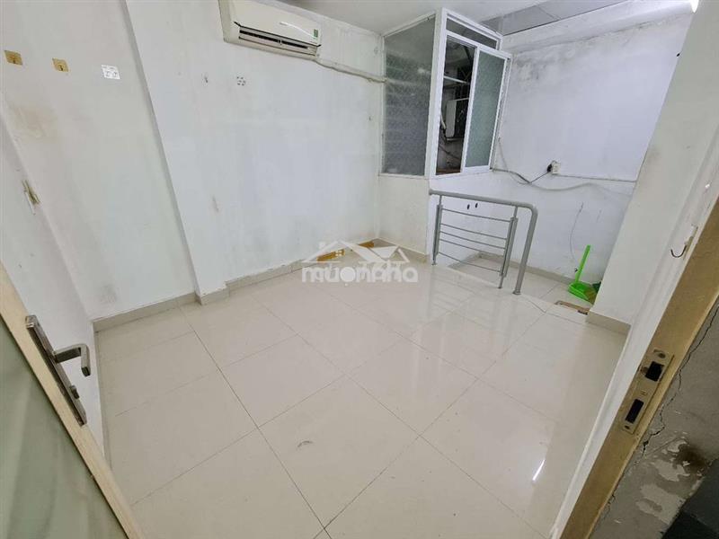 Cho thuê phòng trọ 24m² gần đầm sen hẻm 161b đường lạc long quân q11