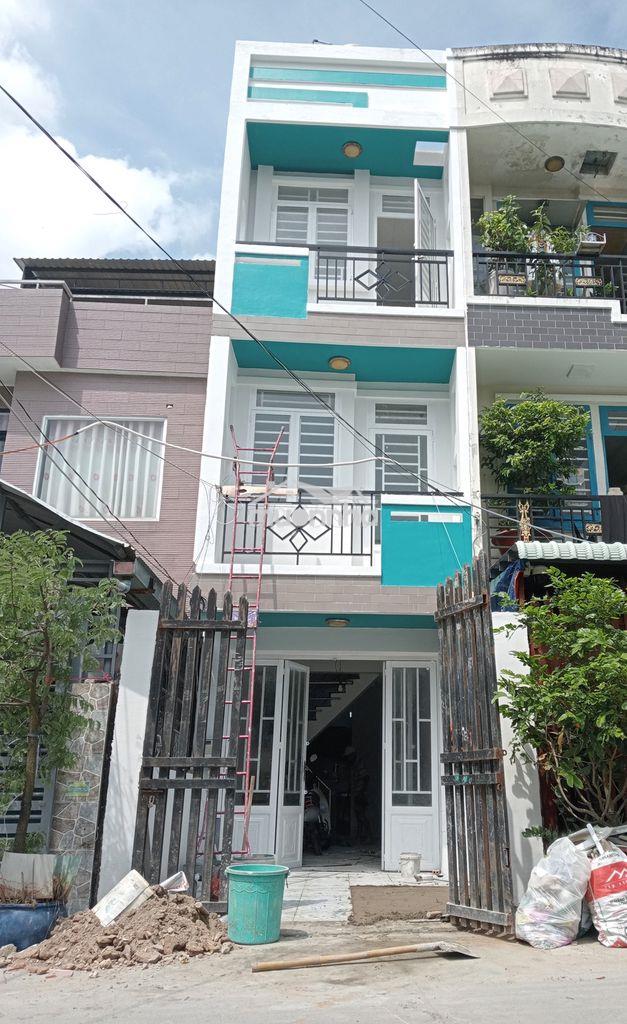 Cho thuê nhà mới nguyên căn đường huỳnh tấn phát 1tr2l.