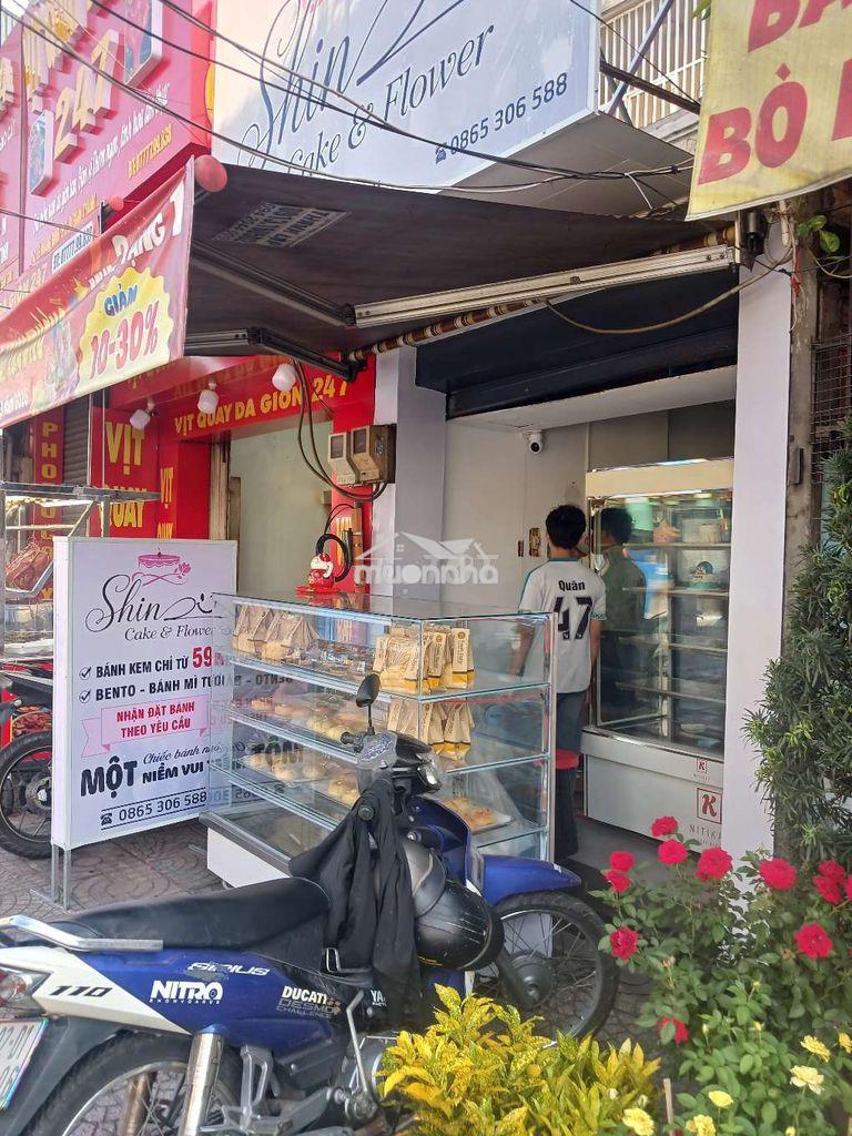 Cho thuê nhà mặt tiền nguyên căn