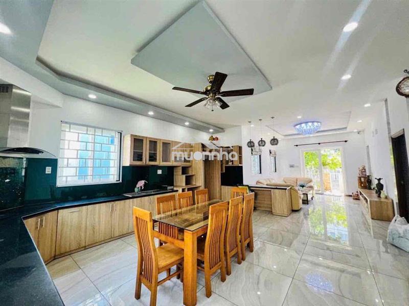 Biệt thự 9x20 - mega village - 5pn 5wc full nội thất - vx phú hữu - q9