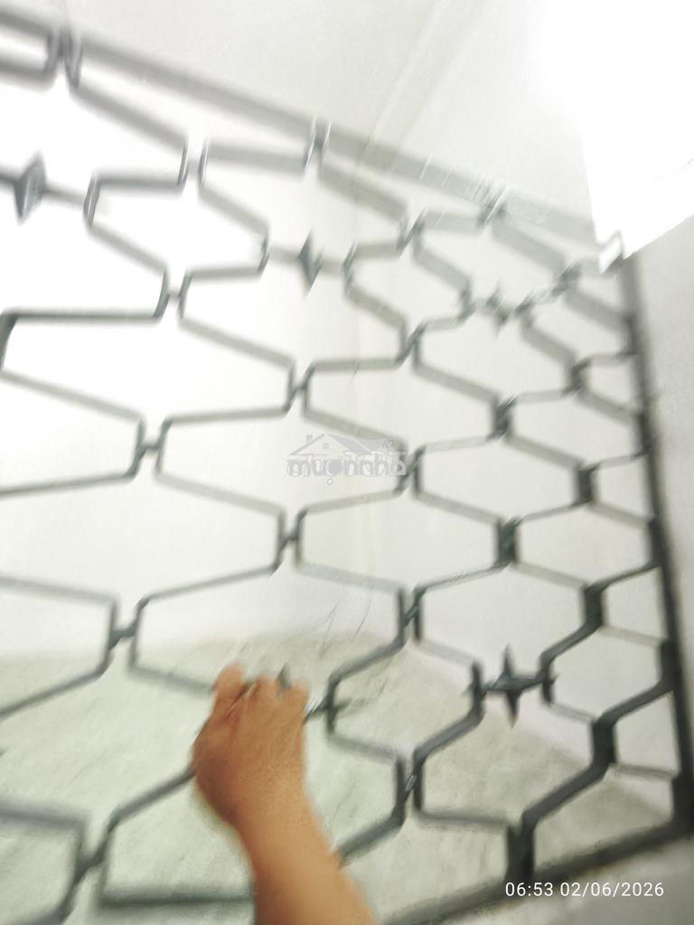 Nhà nhỏ, có gác suốt,cửa sổ thoáng mát, - 3