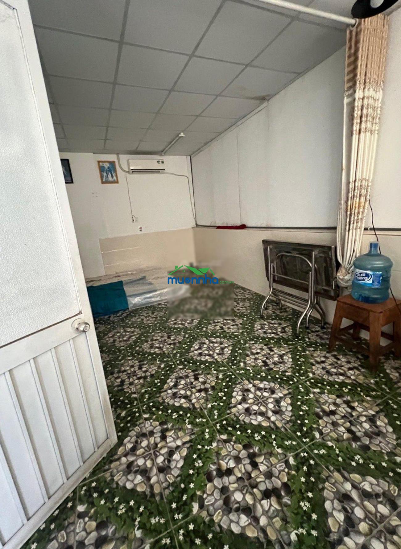 Chủ gấp bán, nhà 3 tầng 3 pn 49m2, gần siêu thị vincom..nhỉnh 4t9x còn tl