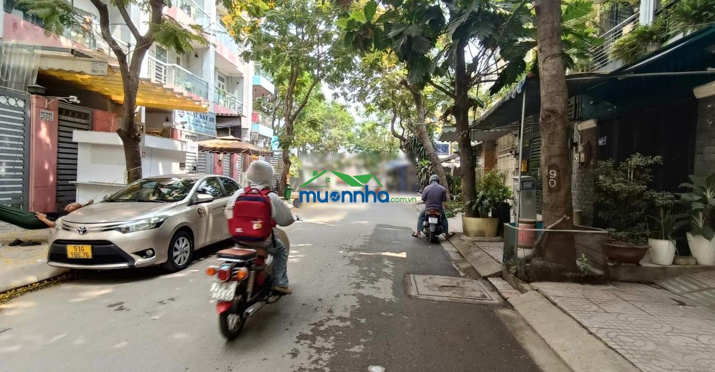 Bán nhà hxh đặng thùy trâm dt: 4.5x15m kc: 5 tầng giá: 12.3 tỷ hdt: 33tr/tháng cách dh văn lang 50m
