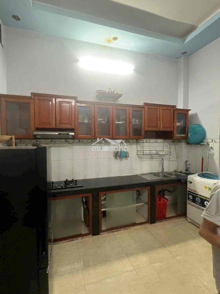 Cko thue nhà có nội thất 237 phạm văn chiêu (4x13) trệt , lầu , 2pn - 4