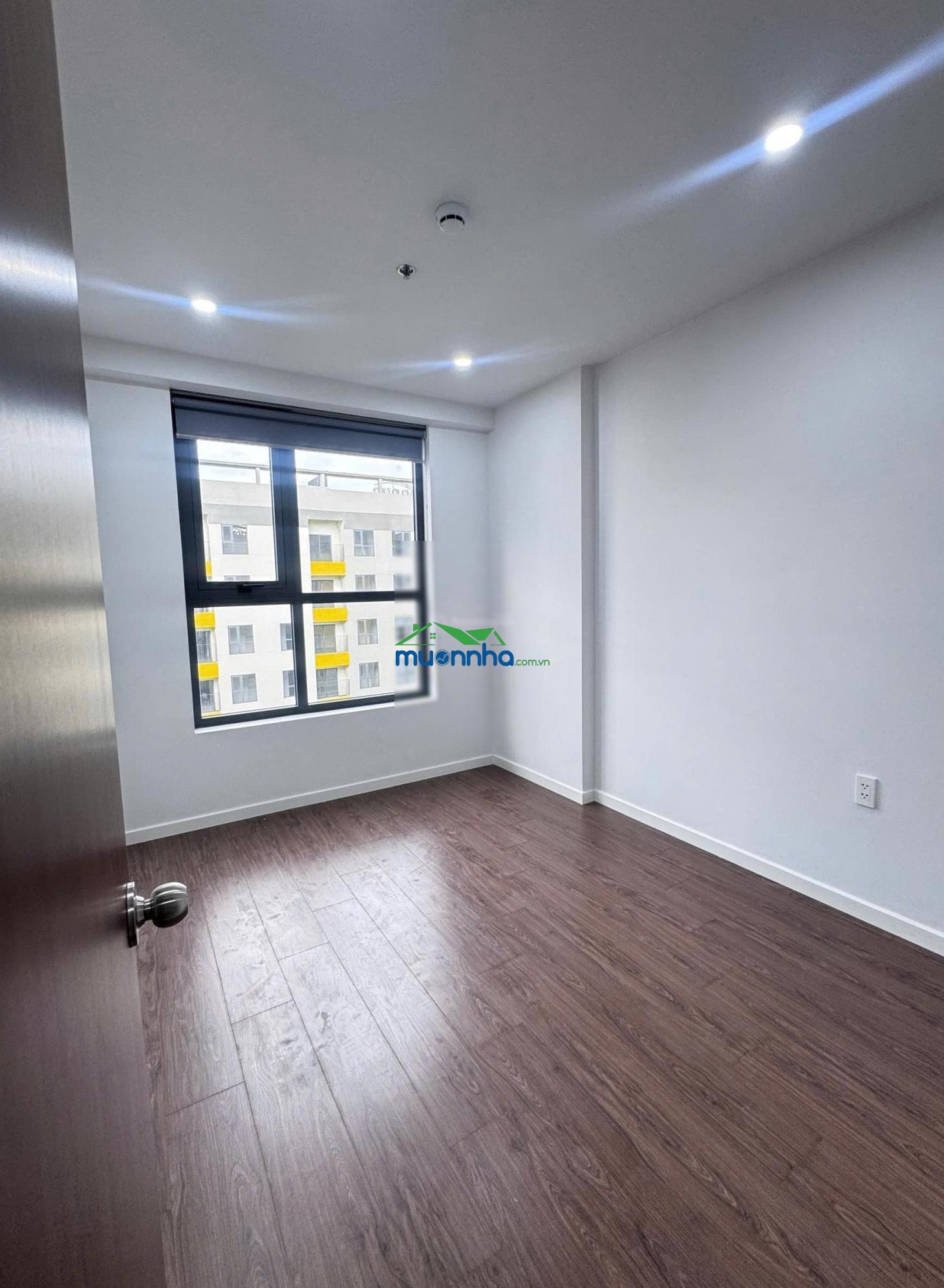 Thiết kế đặc biệt với layout ngang - tháp emerald đón ánh sáng cực tốt