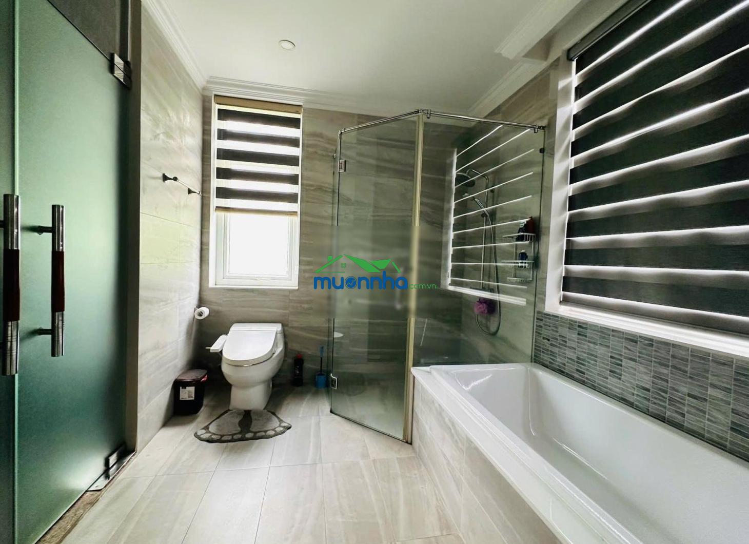 Bán căn biệt thự hầm 3 tầng full nội thất cao cấp 56 tỷ tl. mt đường nguyễn hoàng an phú quận 2.