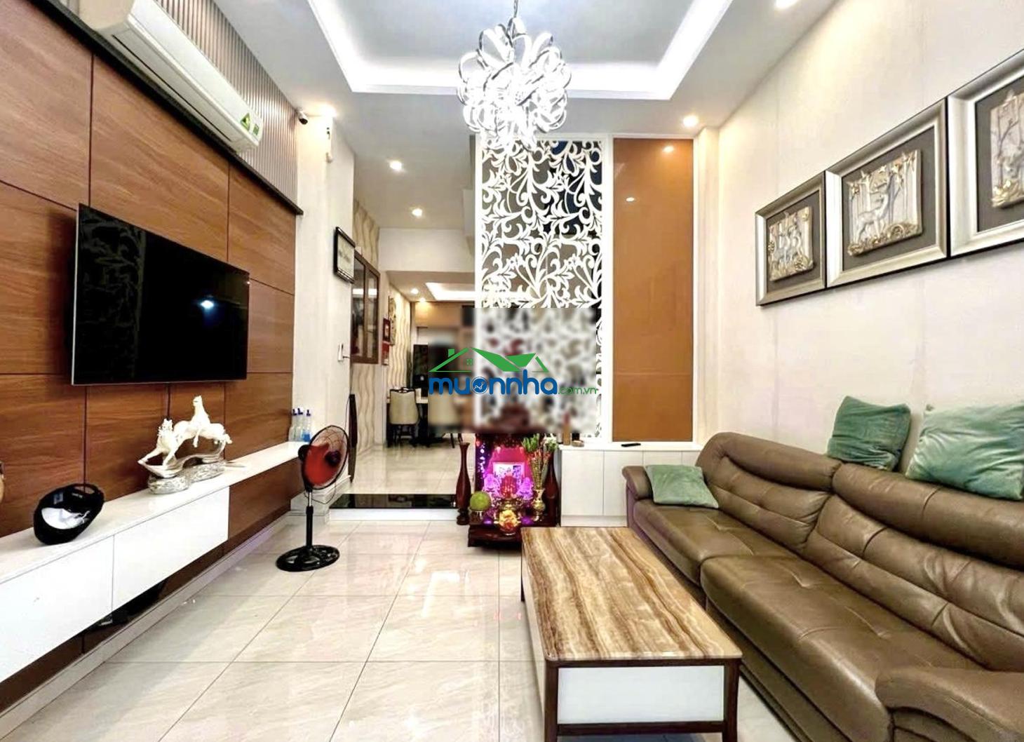 Chủ gấp bán - hàng hiếm, oto vào nhà, 3 tầng (4 x 12) nhà đẹp ở ngay gần rạch xuyên tâm