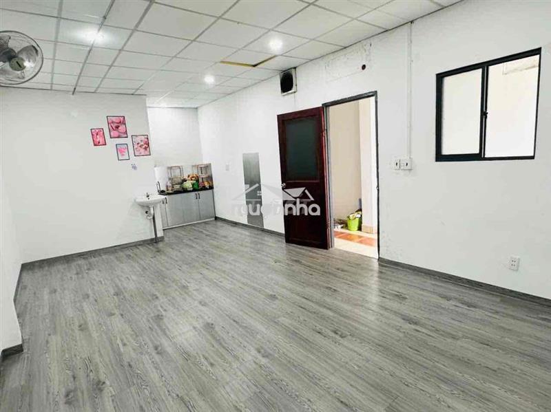 Đối diện bến xe an sương