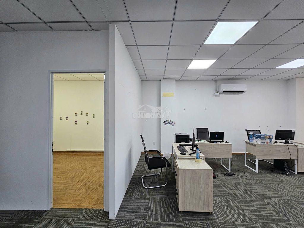 Cho thuê văn phòng kdt vạn phúc city 7x20m giá 14tr nội thất như hình - 4