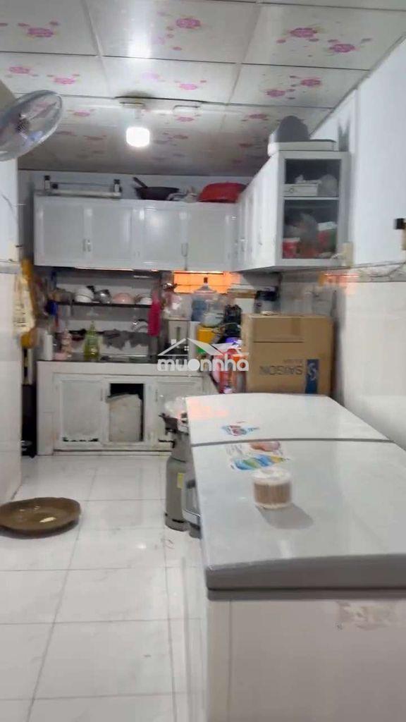 Cho thuê hẻm c, phạm hùng
dt: 6m-10m , 3p , 2wc
giá : 8 triệu - 2
