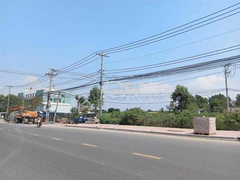 Đất 2 mặt tiền 280m2 lò lu 2,35ty