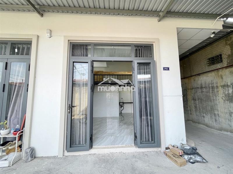 Phòng trệt, sân trước, gác cao, ml, rộng thuận tiện ngay phạm văn đồng