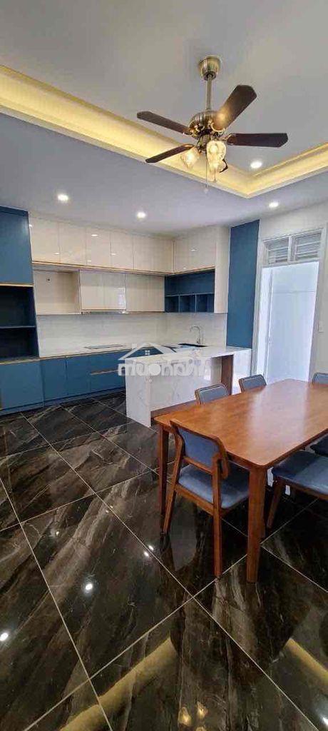 Cho thuê biệt thự sân vườn liên phường q9 giá 30tr/tháng