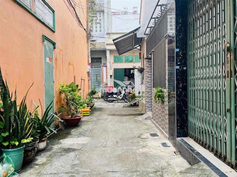 Nhà nguyên căn hẻm gò dầu phường tân sơn nhì dt 4mx12m giá 8,5 tr/ th