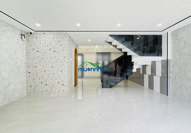 Nhà cao cửa rộng 5 tầng 78.2m² ngang gần 6m sát mặt tiền | 4 phòng ngủ 6 wc dành cho đại gia đình