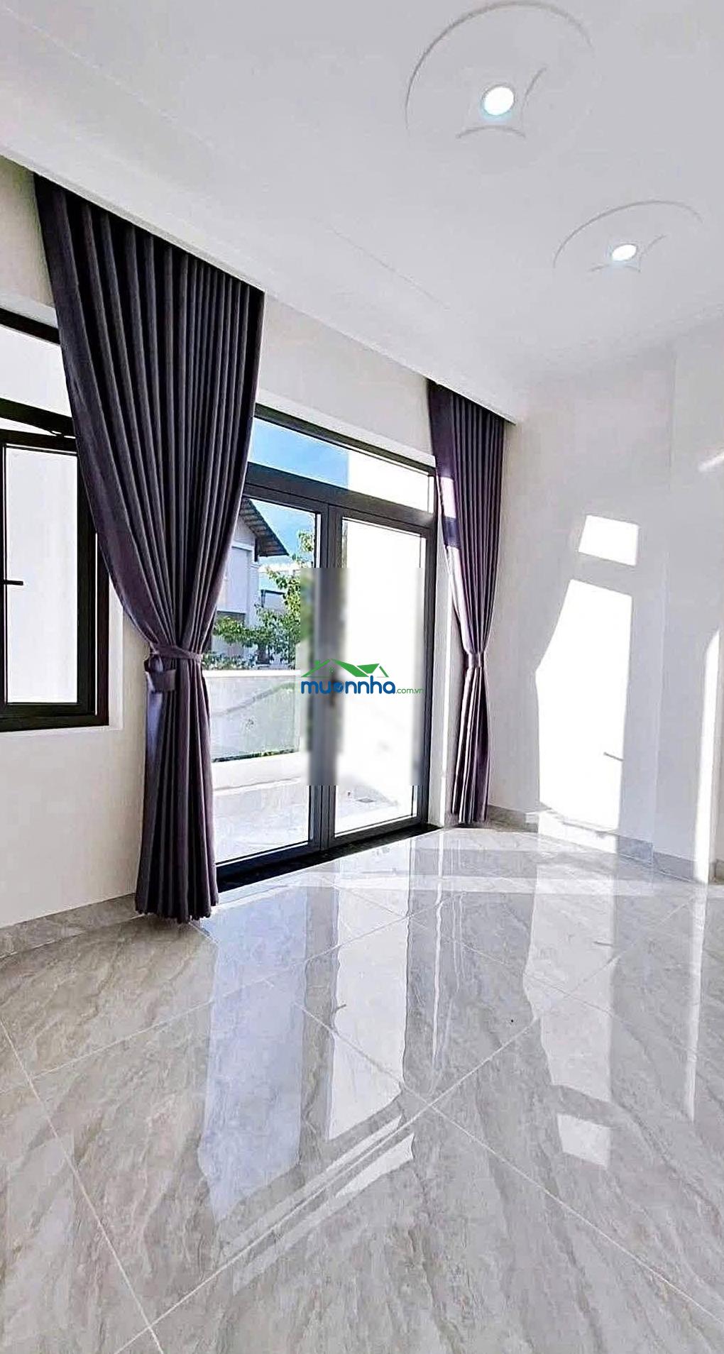 Bán nhà mặt tiền nguyễn hữu trí tân nhựt, bình chánh dt 90m2
