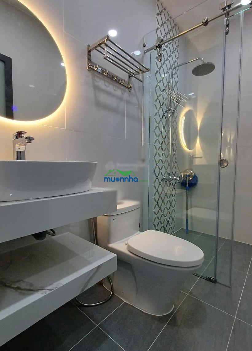 Nhà đúc 4 tấm - full nt cực đẹp - hxt 110 tô hiệu - 4