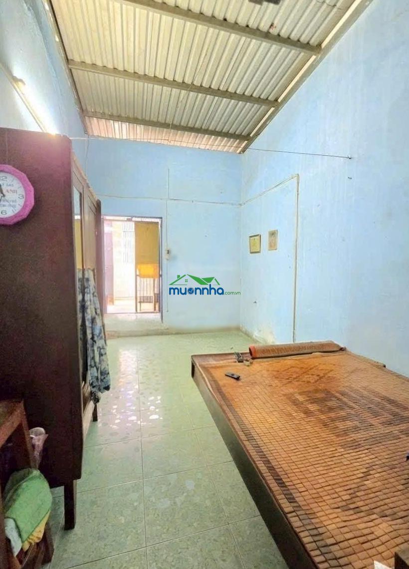 Nhà cấp 4 đường cao ráo, sạch sẽ.