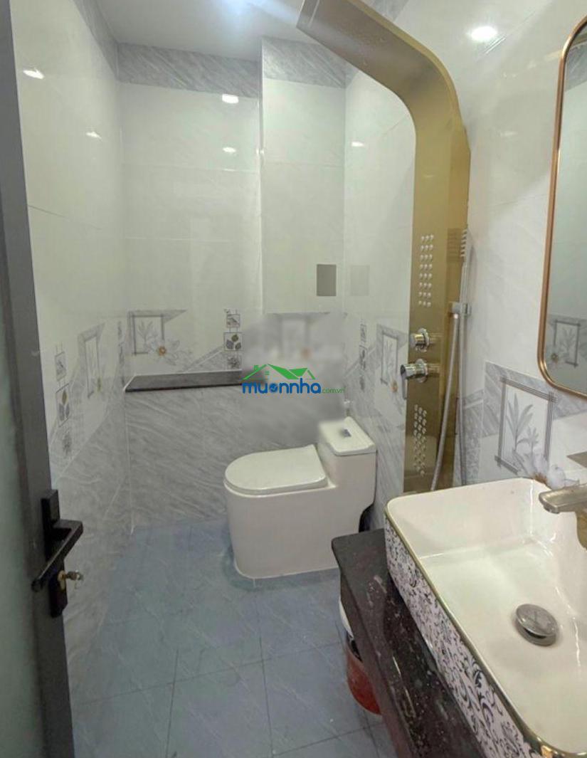 Giá tốt: 8ty bé nhà đẹp 5 tầng. hẻm 8m lê văn quới, sát tân phú. 56m², 5pn, ở ngay, kinh doanh tốt