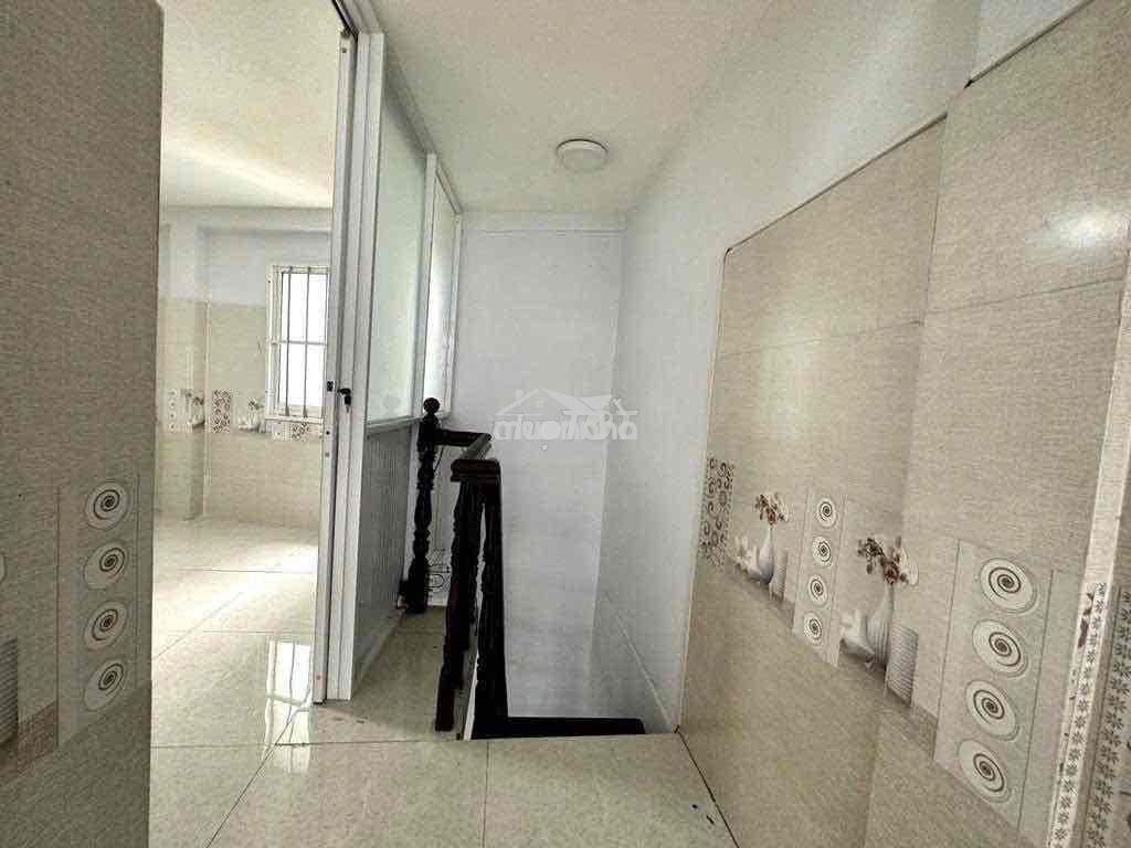 Cho thuê nhà nguyên căn đường thích quảng đức p4 quận pn - 2