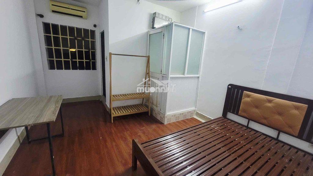 Cho thuê phòng cửa sổ lớn đường số 1 - 3