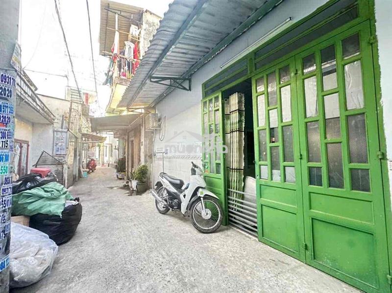 Nhà shr 2/ quốc lộ 13 dt: 38m2