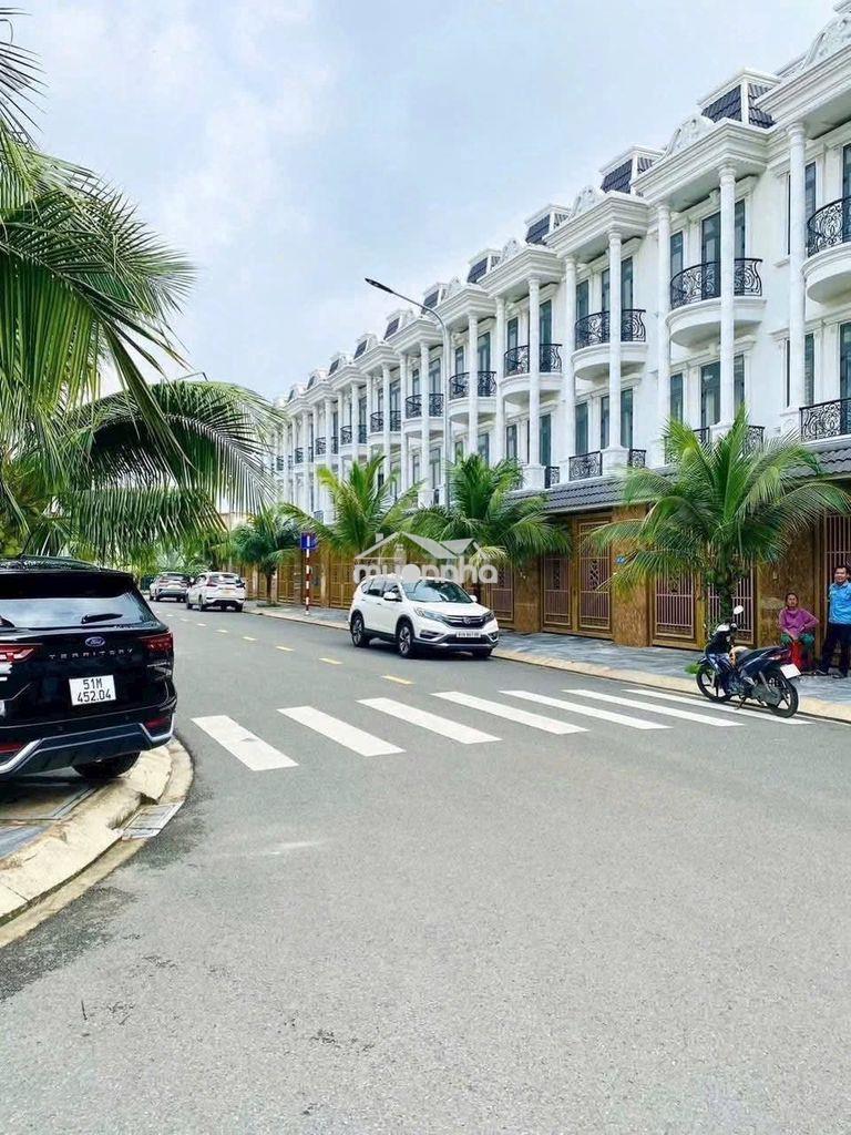Ho thuê nhà 1 trệt 2 lầu  kdc hoàng hùng, nguyễn thị khắp dĩ an