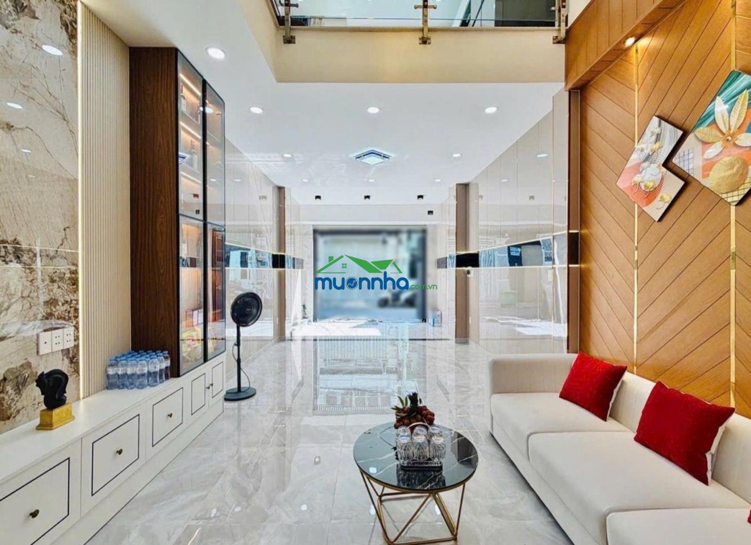 Giảm mạnh hơn 1tỷ chỉ còn hơn 8tỷ x...nhà xây mới 5x18 có thang máy đường quang trung,p8 gò vấp